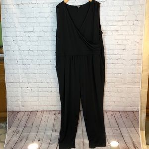 Torrid Size 4 black Romper Wrap Bodice has Pockets Size 26